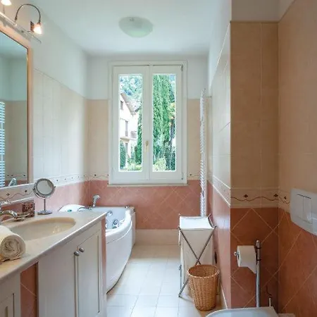 Sleeps 8 Wifi * Lezzeno